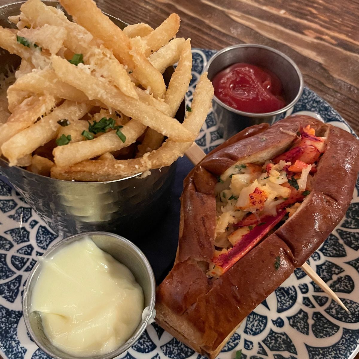 Manhattan style lobster roll